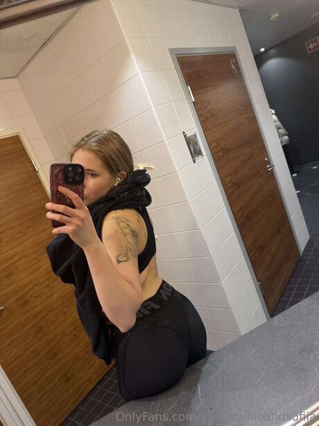 獣医オンリーファンズ セクシーヌード 画像