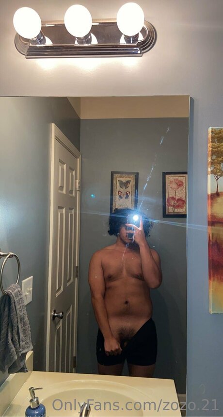 Zozo 21 エロティックなポルノスター 写真