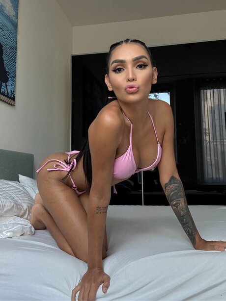 Miaflamee トップ女優 写真