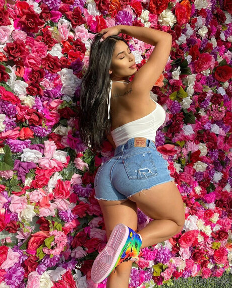 ブロンドのお尻オンリーファンズ ホットセックス 画像