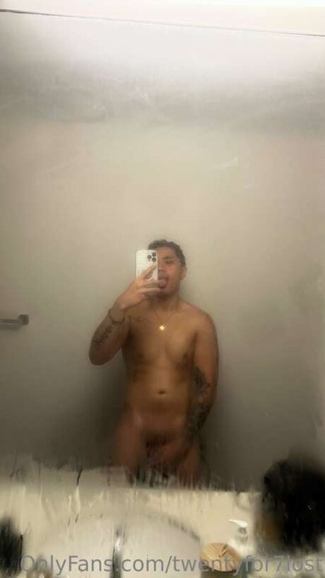 Twentyfor7lost エロティックなスター 写真