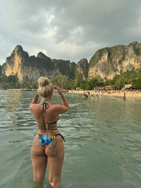 妊娠中のオンリーファンズ xxx 画像