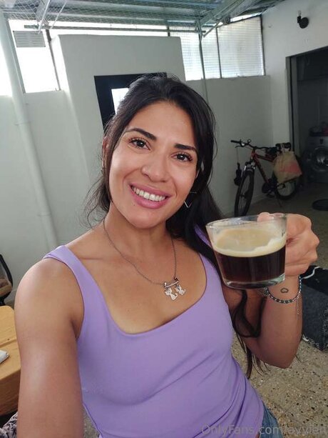 Ayylen 完璧なスター 写真