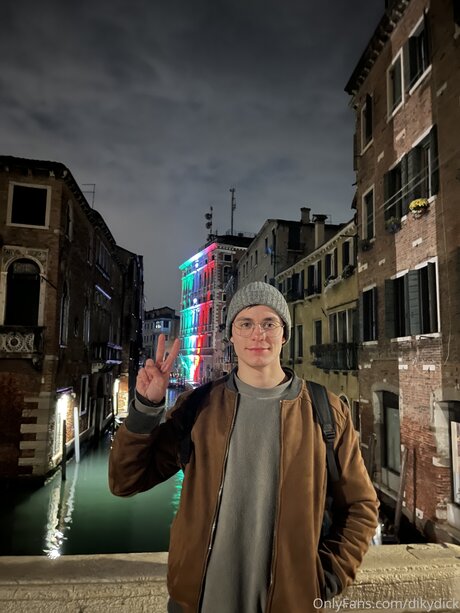 40歳のオンリーファンズ 無料xxx 画像