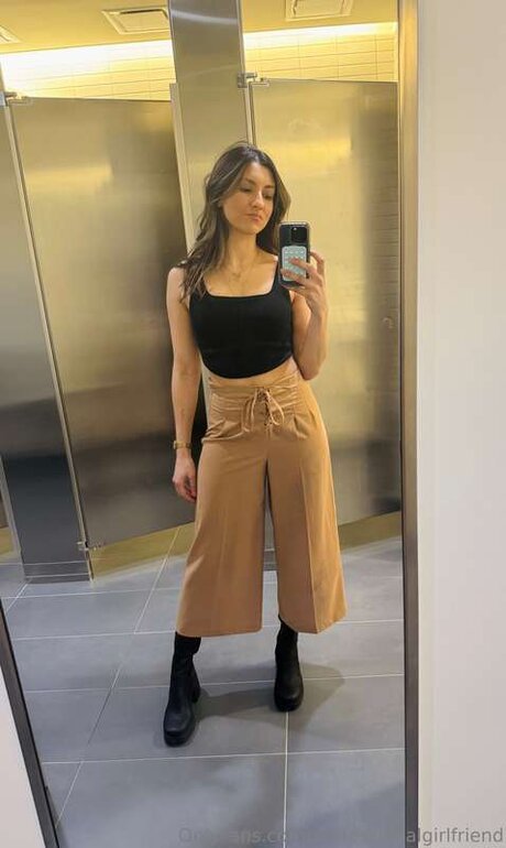 コスプレオナニーオンリーファンズ ホットポルノ 写真