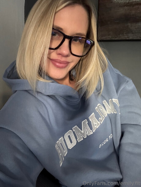 Emily Andersen ポルノ女優 画像