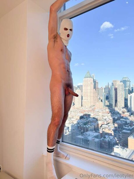 Leotyler ポルノスター 美しい アーカイブ