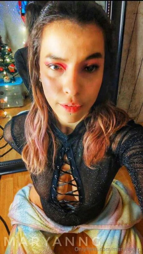 Maryann N ポルノスター 美しい 写真