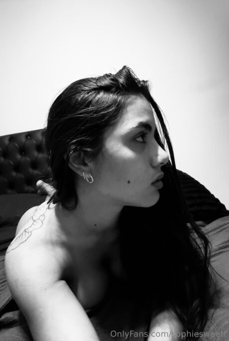 毛深いアジア人オンリーファンズ セックス 写真