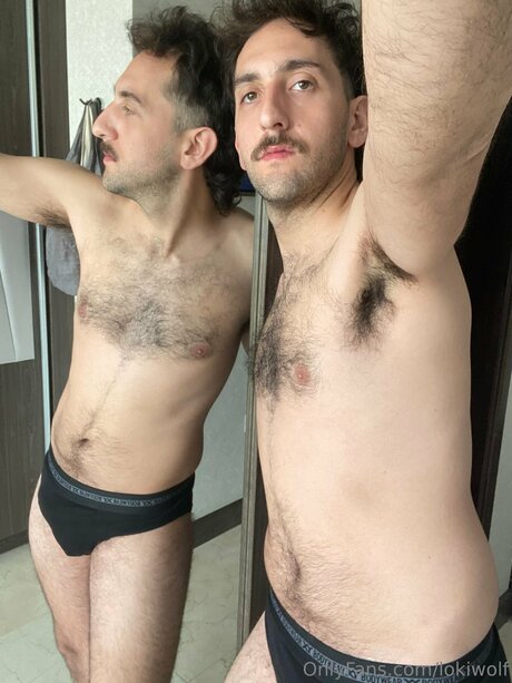 Lokiwolf エロティックなスター 写真