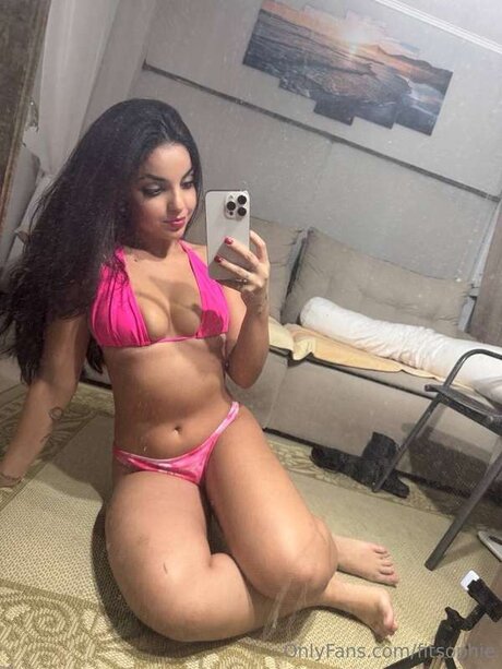 ストリップショー オンリーファンズ ホットセックス 画像