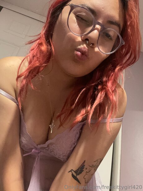 Freekittygirl420 エロティックモデル 写真