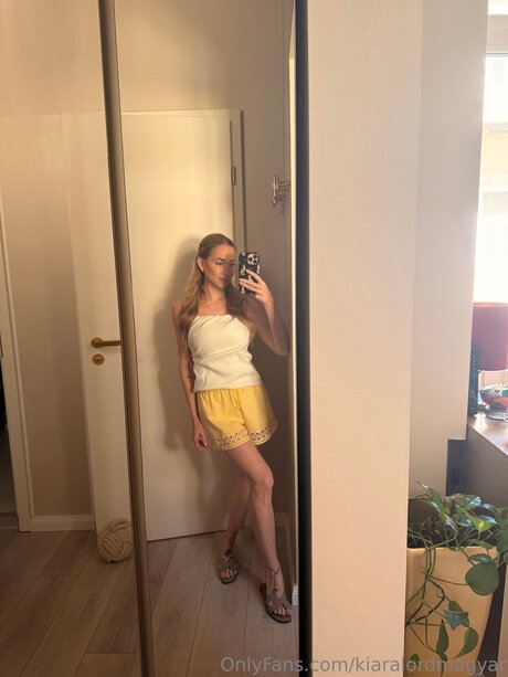 大きなプッシー唇オンリーファンズ ホット 写真