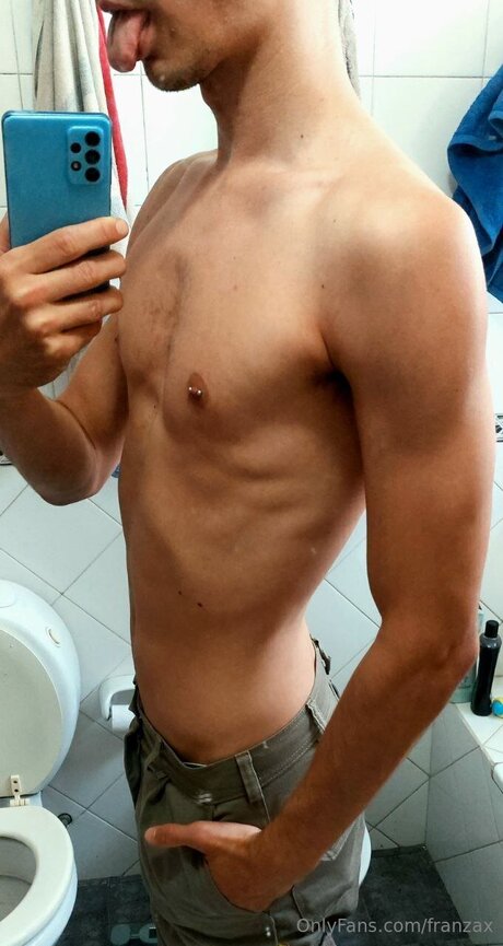 Franzax 裸のモデル 写真