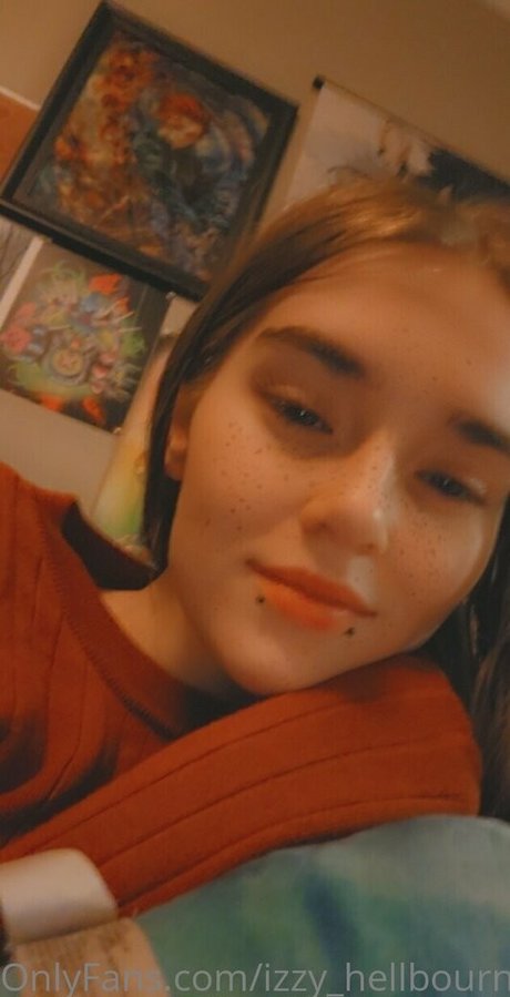 izzy hellbourne ヌードモデル 写真