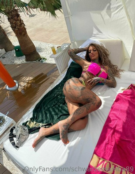 金髪BBW オンリーファンズ ホットポルノ 画像