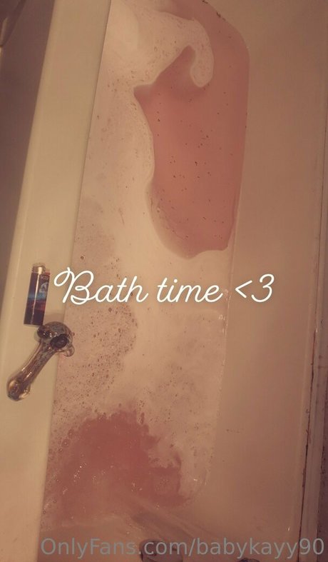 babykayy90 ポルノモデル 写真