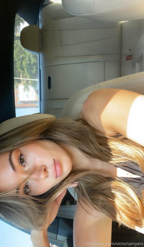 スムーズなオンリーファンズ セクシーヌード 画像