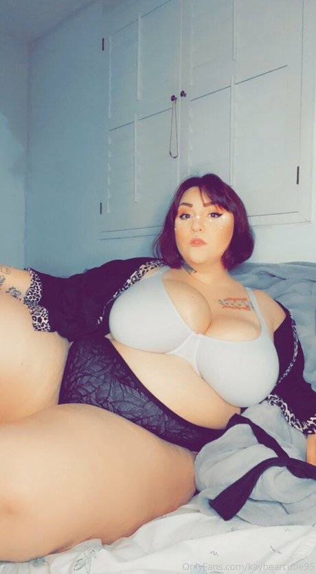 ランジェリーファックオンリーファンズ 無料ポルノ 画像