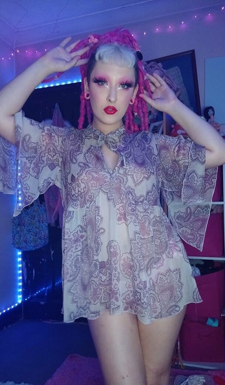 ミラーセルフィーオンリーファンズ 無料xxx 画像