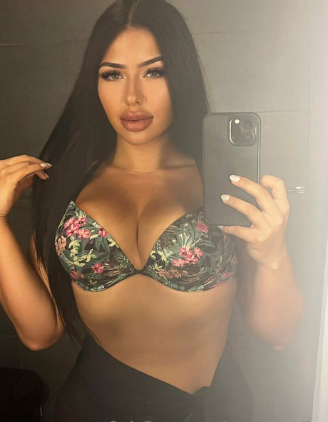 熟女 BBC オンリーファンズ ホットセックス 画像