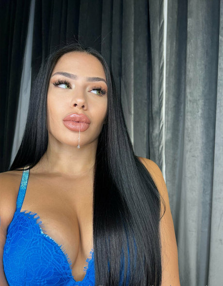 中出し 主観 オンリーファンズ 裸 ギャラリー