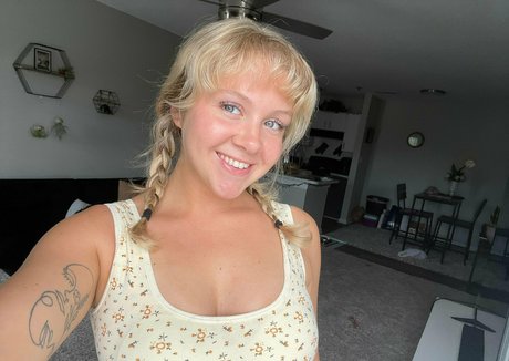 フィットネスアナルオンリーファンズ 無料 写真