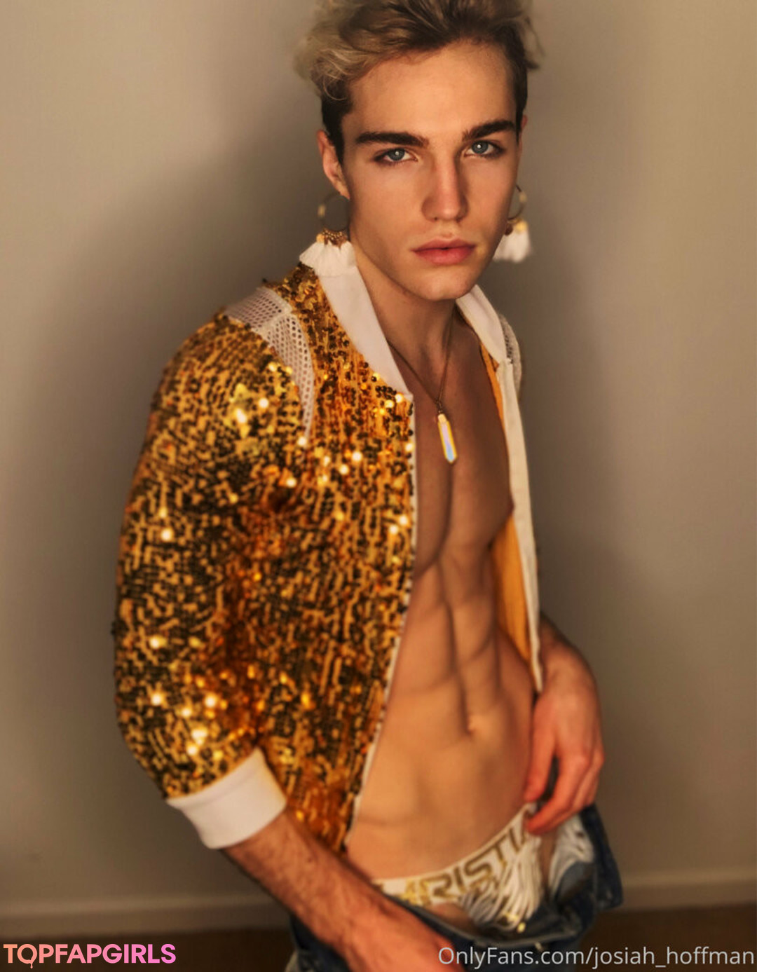 金髪オナニーオンリーファンズ セックス 写真