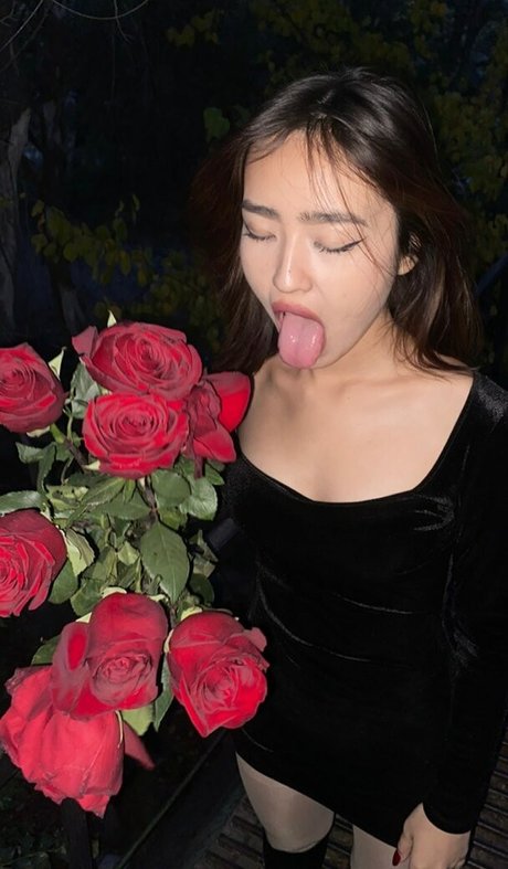 Anelya Ask セックス女優 画像