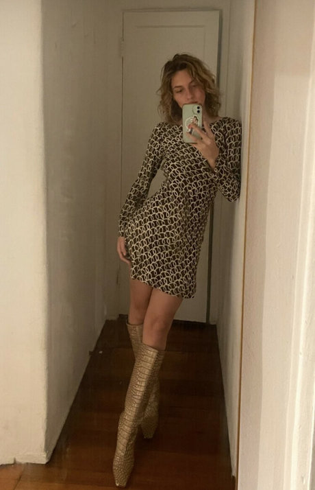 Ella Kernkamp 美しい女優 写真