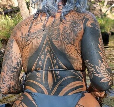 onthetoolss モデル 画像