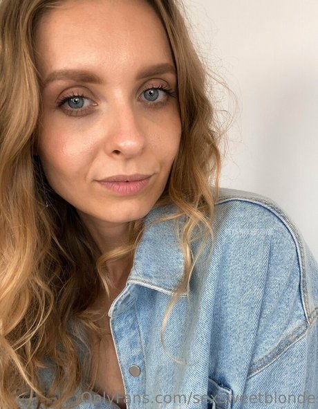 sexsweetblonde ポルノスター アダルト 写真