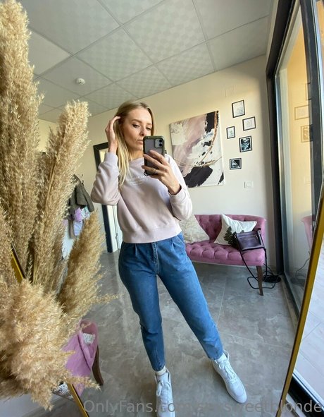 sexsweetblonde エロティックなモデル 写真