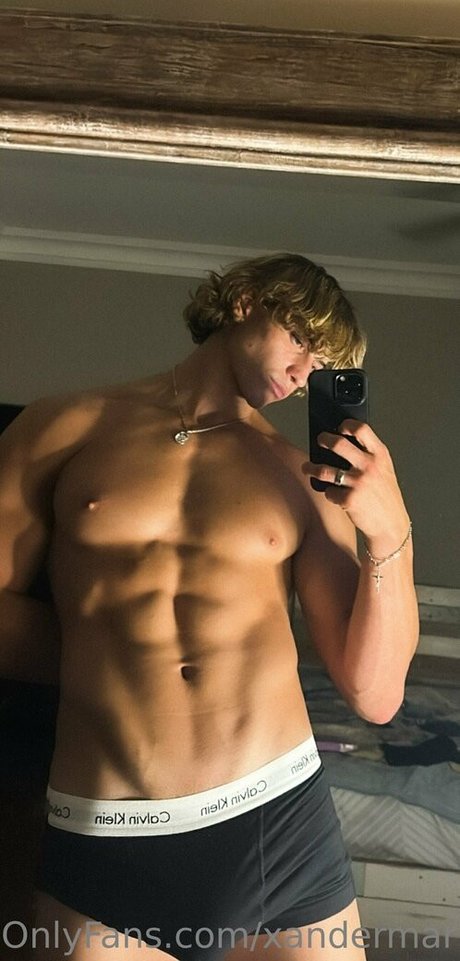 ladorian セクシー女優 画像