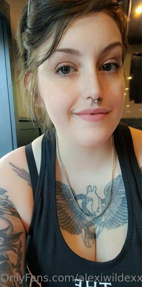 alexiwildexxx 無料モデル 写真