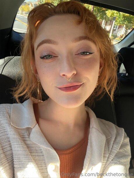 おっぱい自撮りオンリーファンズ アートポルノ 写真