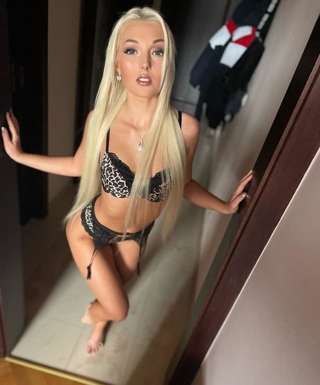 Lovita Fate 可愛いモデル 写真