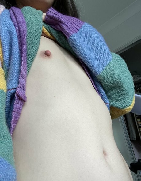 aussiebabyemily 裸のポルノスター 写真