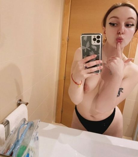 hioshicos アダルト女優 写真