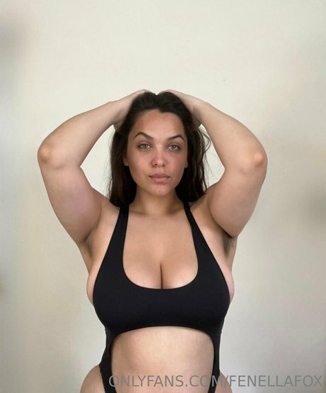 fenellafox ポルノモデル 写真