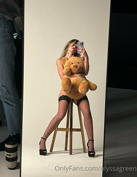 alyssagreen xxxモデル 写真