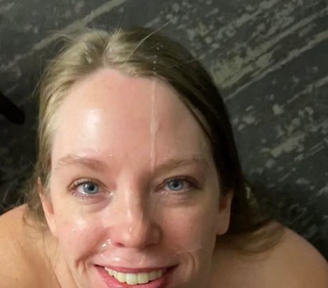 セクシーな妻オンリーファンズ ホット裸 画像