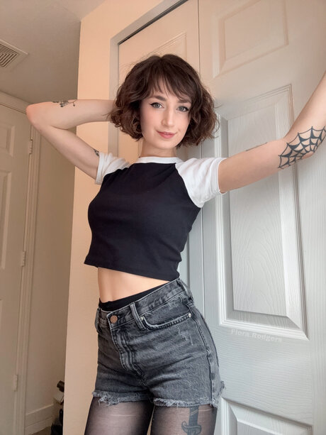 florarodgers 独占女優 写真