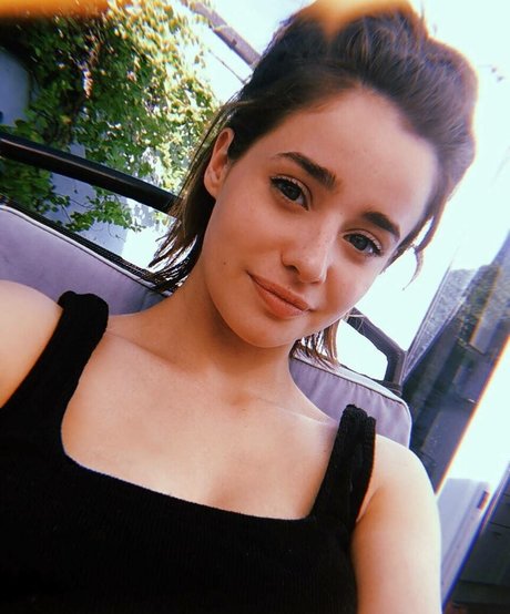 Holly Earl エロティックなスター 写真