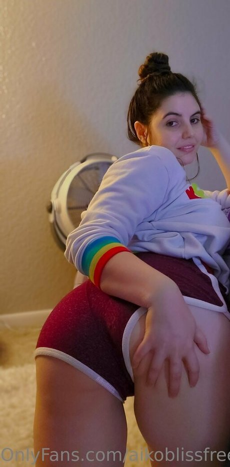 オンリーファンズを覗く 美しい裸 写真