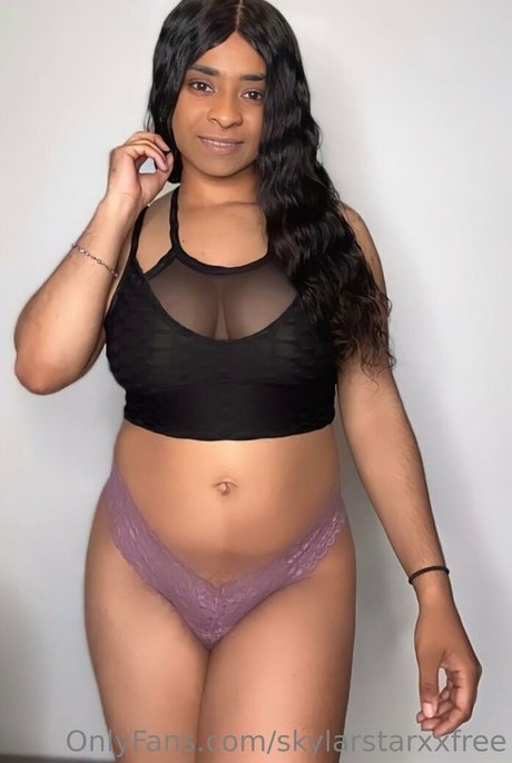 大きなプッシー唇オンリーファンズ ホット裸 ギャラリー