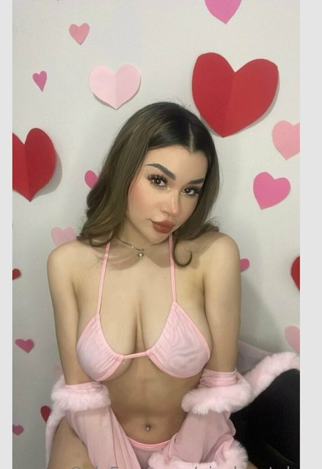 小柄な足オンリーファンズ ホットセクシー 写真