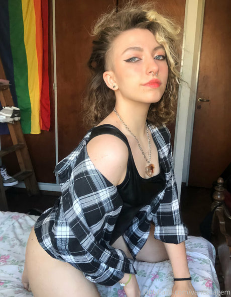 アニメガールズオンリーファン アート裸 写真