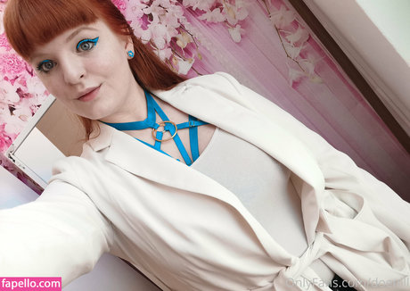 乳首 オンリーファンズ 美しい裸 画像