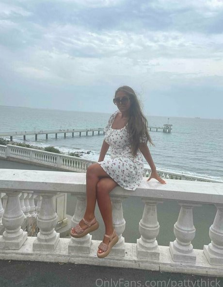 ぽっちゃりカップルオンリーファンズ 無料 写真